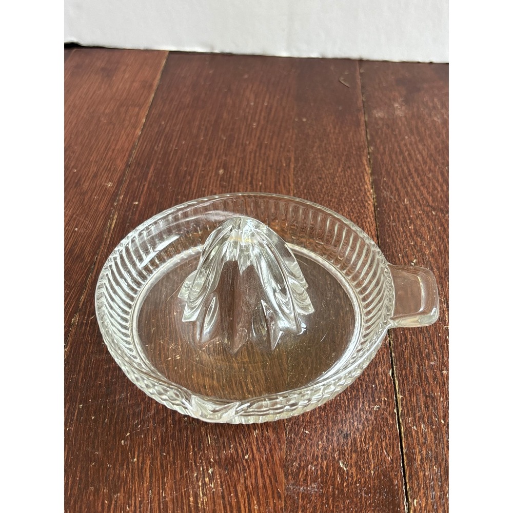 Vintage Clear Glass Citrus Juicer Reamer with Handle and Pour Spout 5 Inch